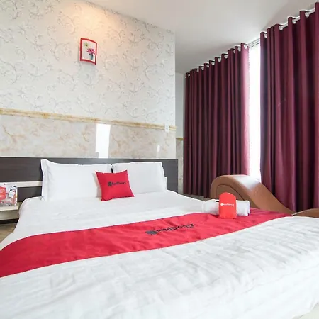 Reddoorz Plus Near Mien Tay Bus Station 2